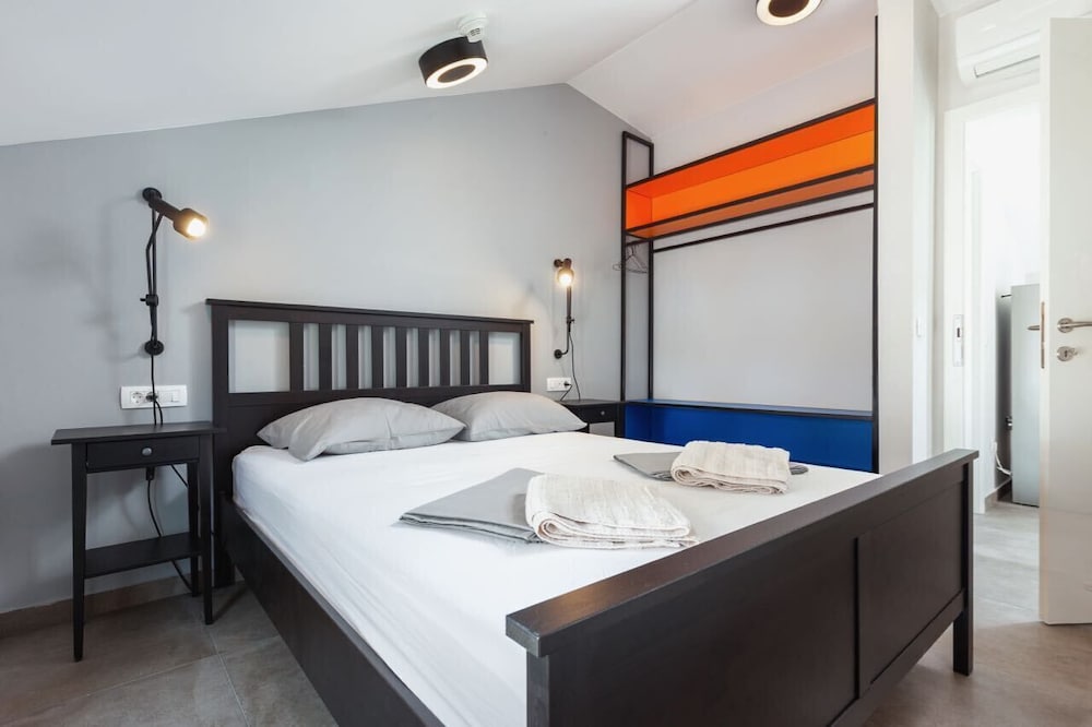 Фото Hostel Makarska