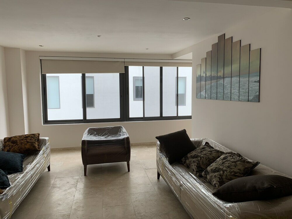 Фото Euneva Court Townhouses - Bentley Place