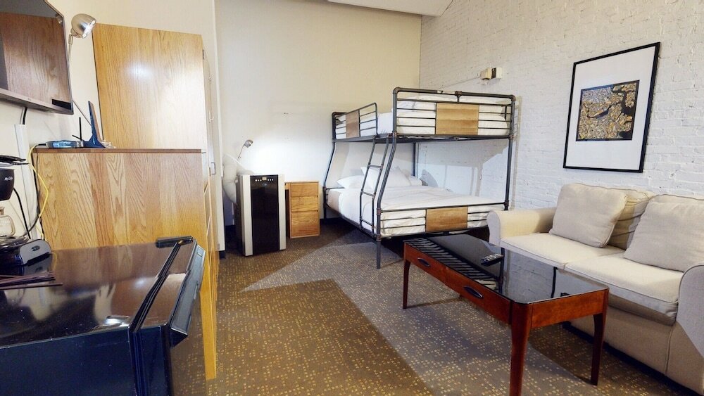 Фото Temple Place Suites