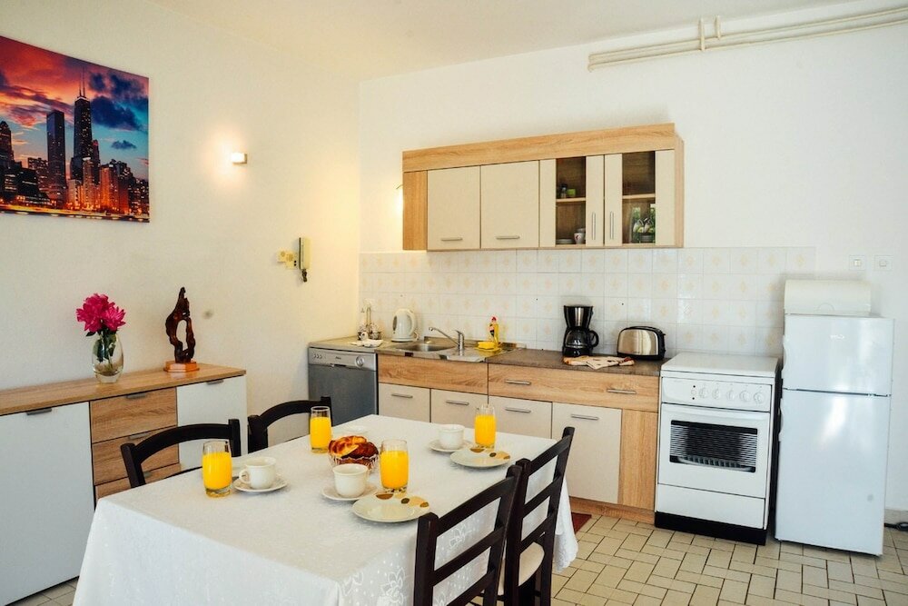 Фото Waterfront Apartment Petrovina