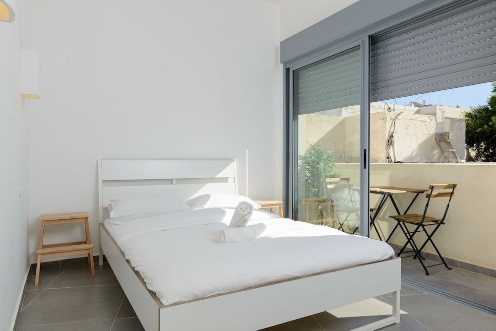 Фото Spacious Modern Apt 1 Step To Beach