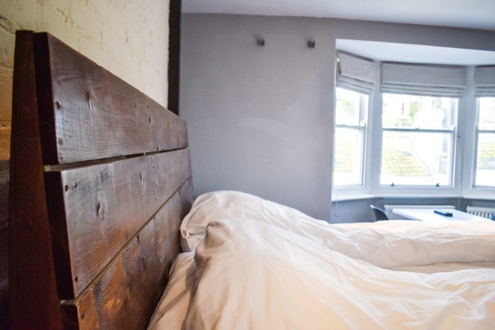 Фото Stylish & Spacious Studio Next to Beach