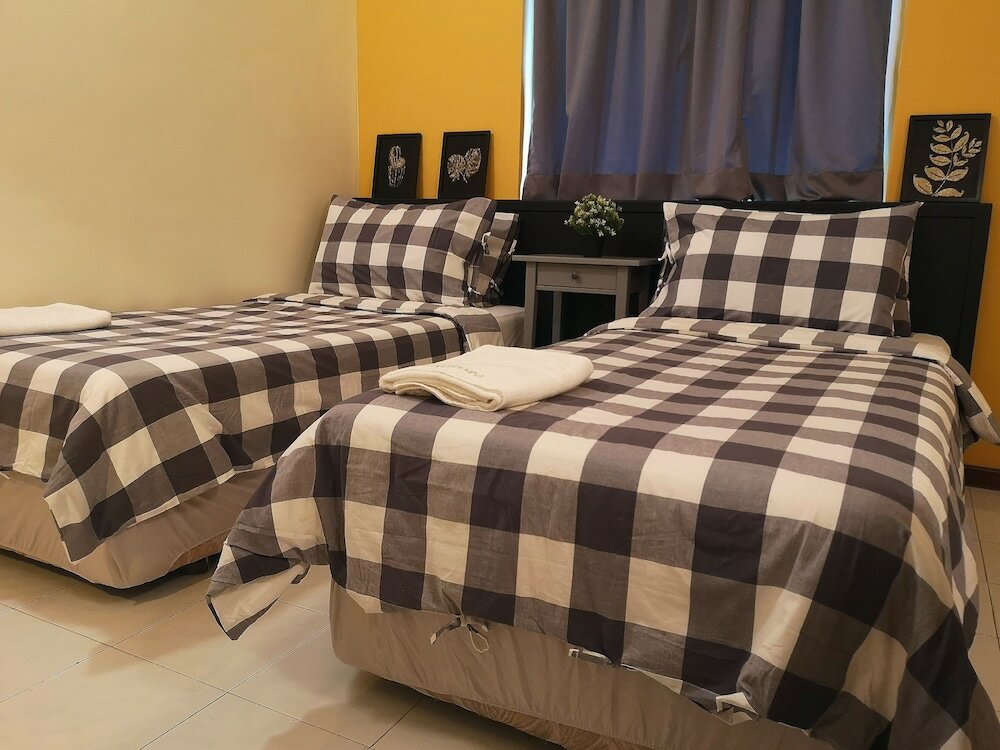 Фото Aurora Court