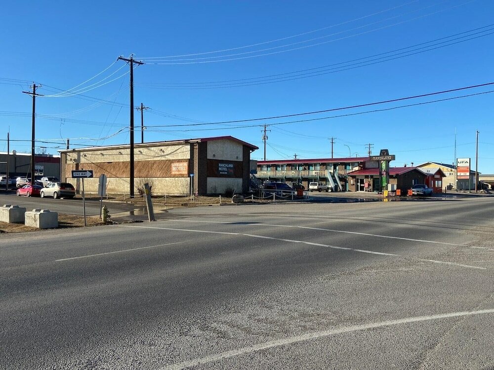 Фото Ranchland Inn