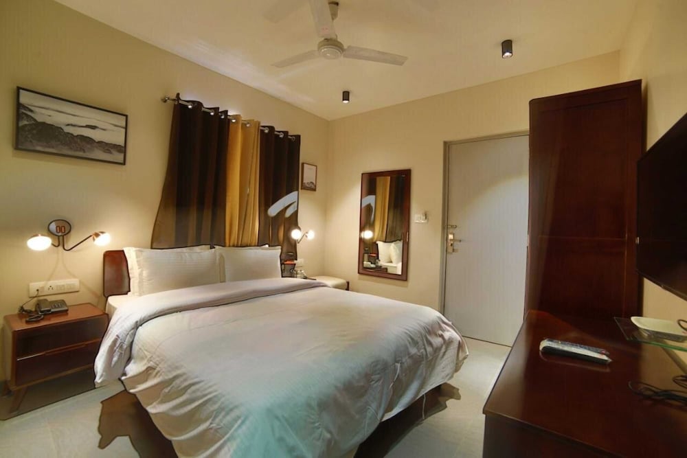 Фото Отель Marigold Mount Abu with Swimming Pool