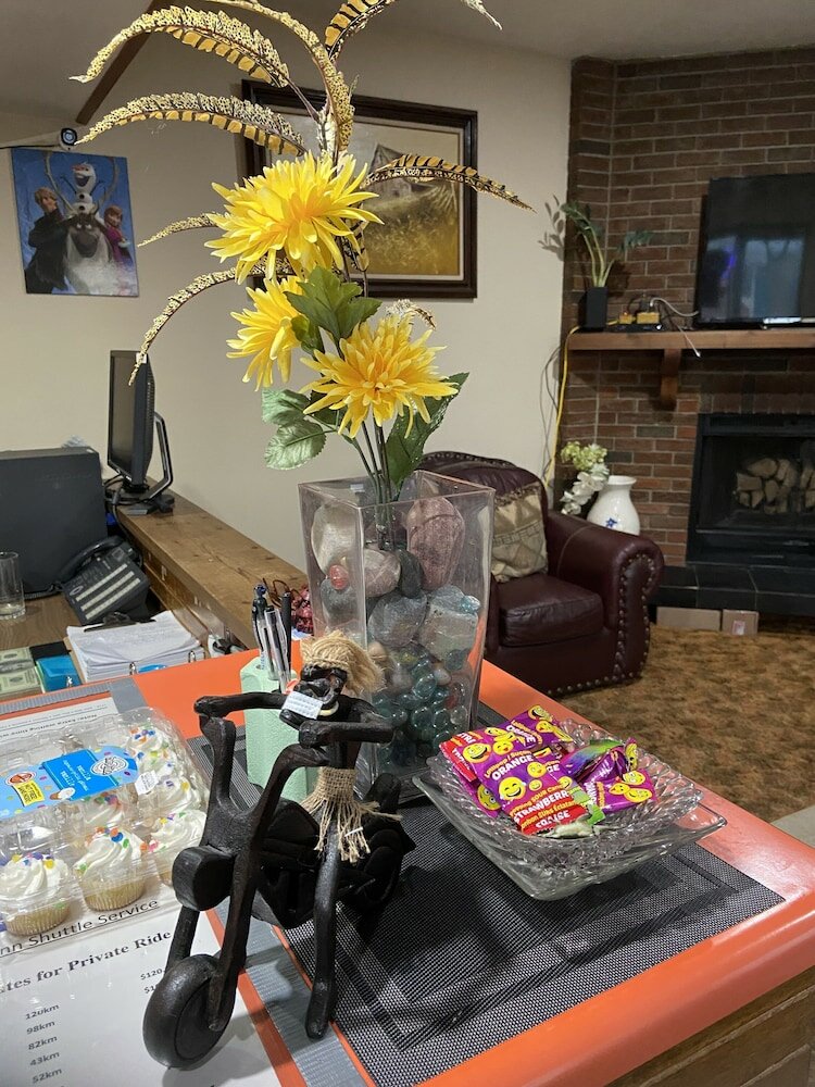 Фото Ranchland Inn