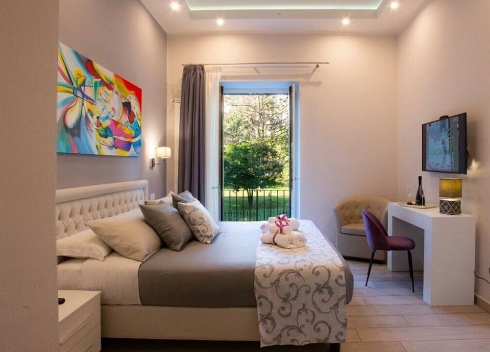 Фото Royal Gardens B&b Caserta