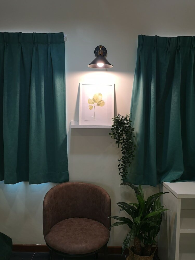 Фото Aurora Court