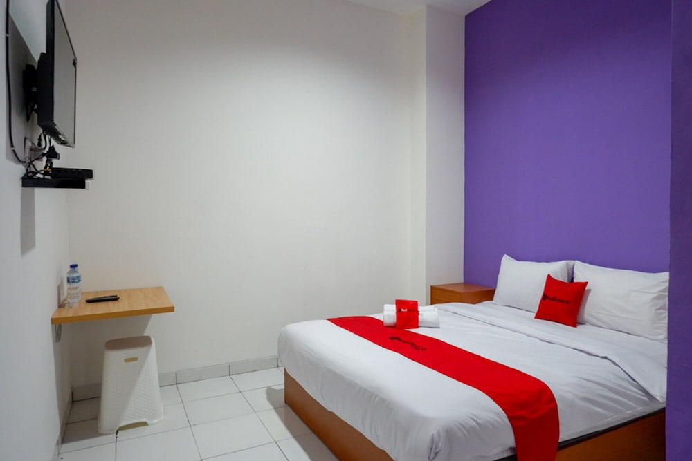 Фото RedDoorz near Alun Alun Kaliwungu Kendal