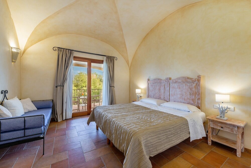 Фото Moma Hotel Cannigione