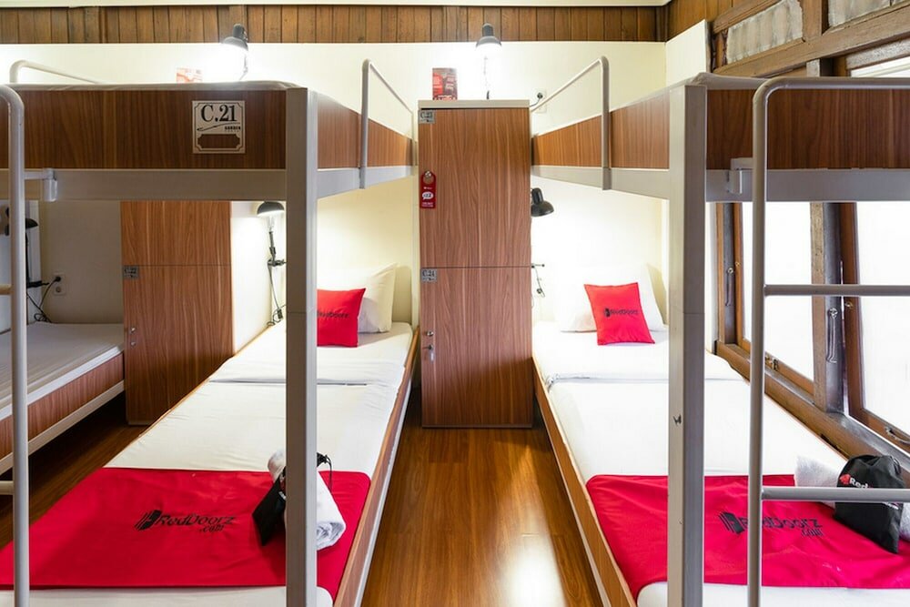 Фото RedDoorz Hostel @ Dago 2