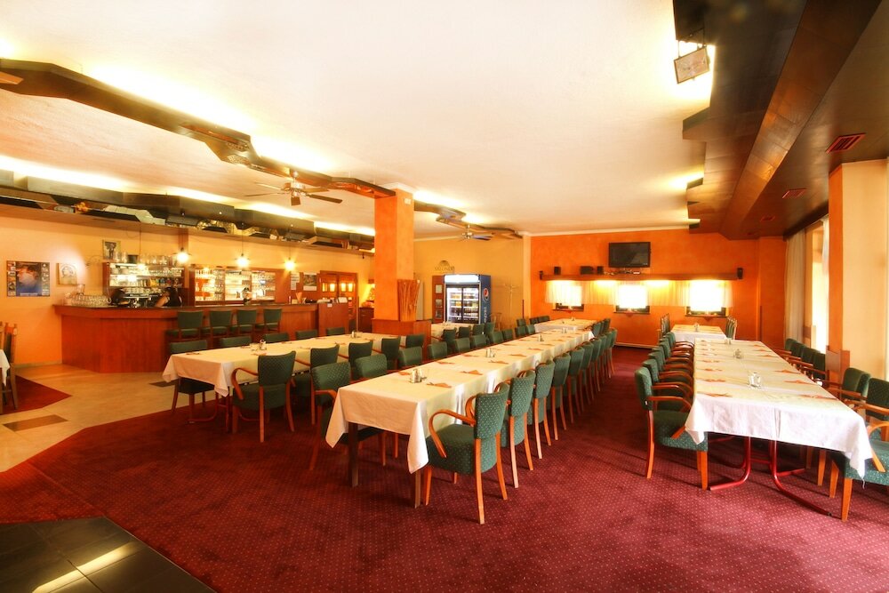 Фото Hotel Strážnice