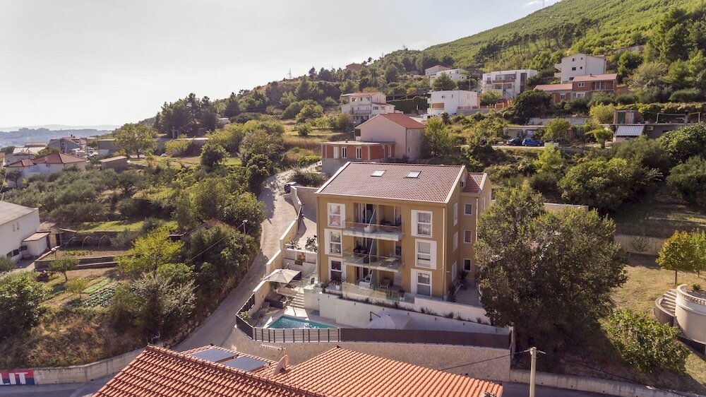 Фото Luxury Suites