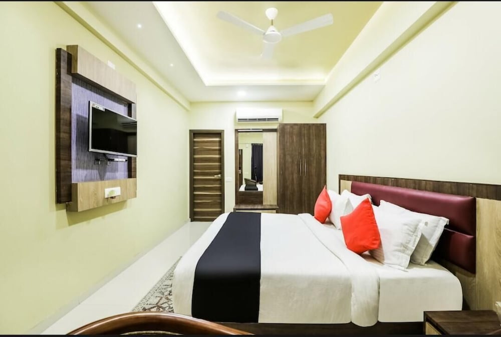 Фото Hotel Shiv Palace