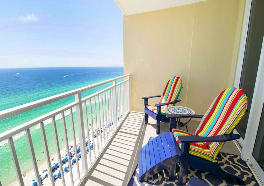 Фото Emerald Beach by Forehand Rentals
