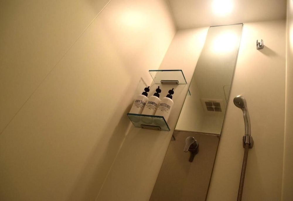 Фото Golden Mile Hostel