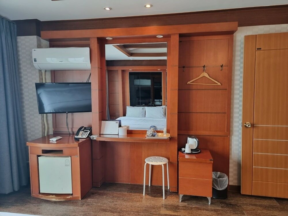 Фото Benikea Mountain and Sea Yangyang