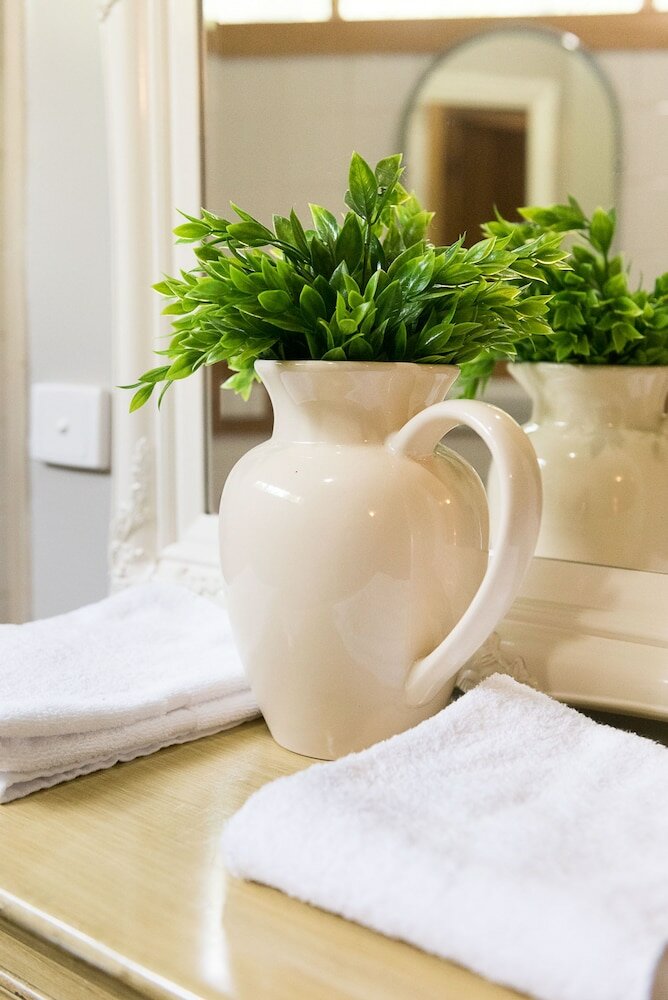 Фото Avalon House