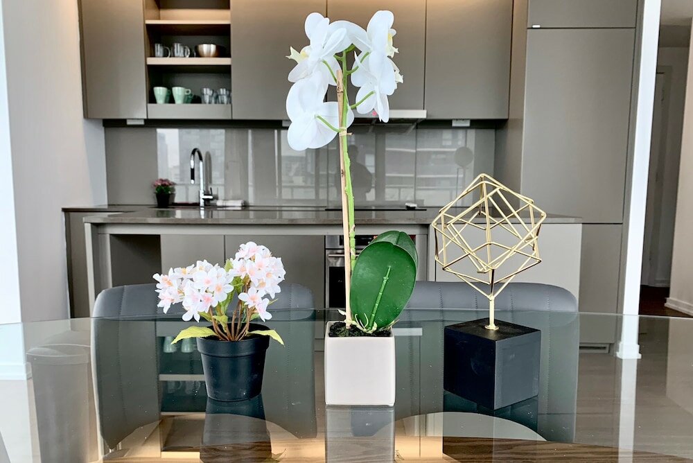 Фото Luxury 2Bed 2Bath Corner Condo