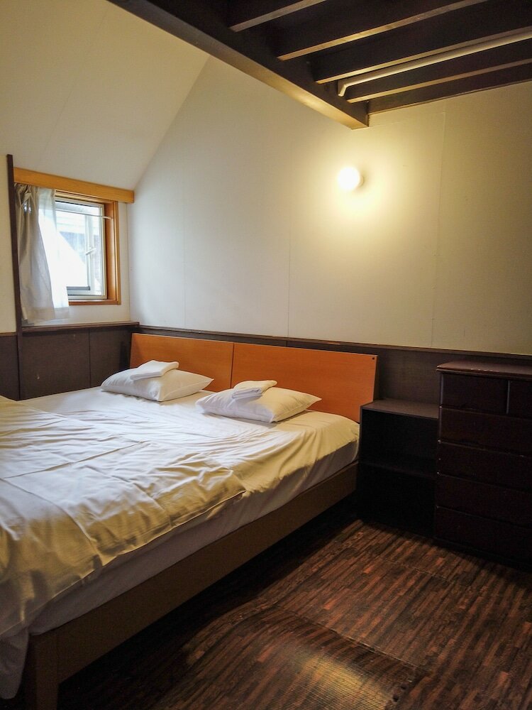 Фото Niseko Ski Lodge