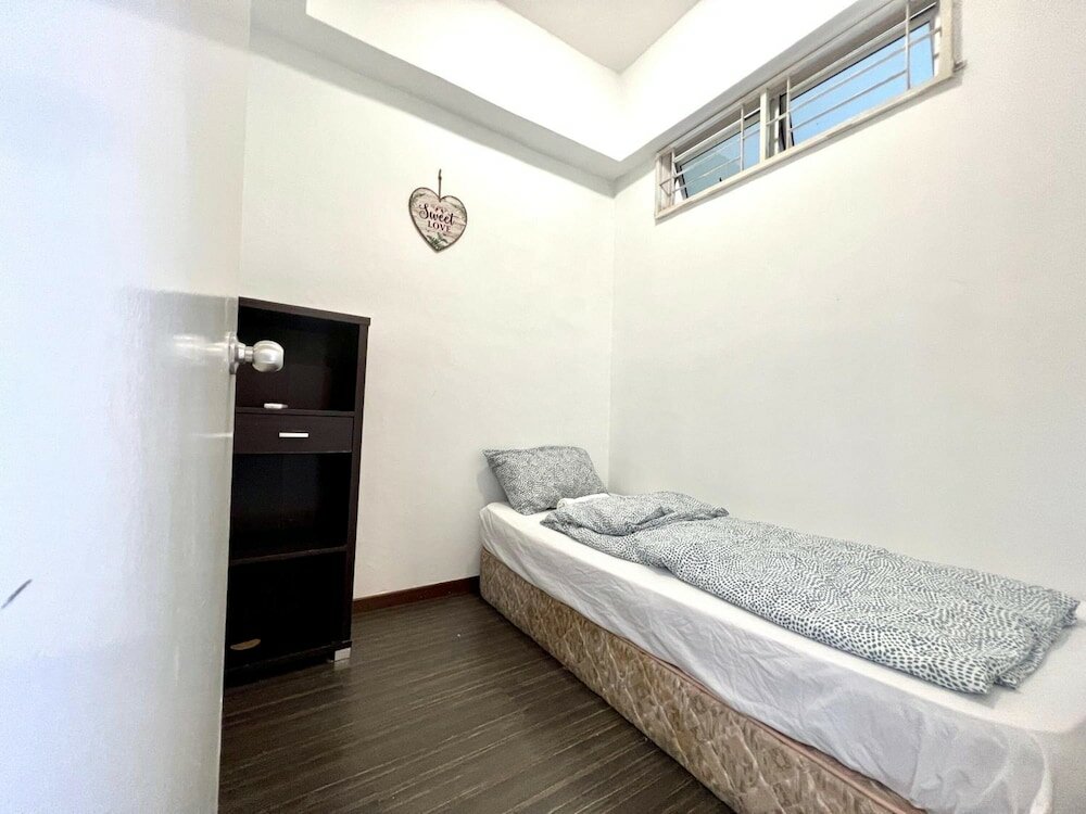 Фото Maison Seaview Suites Port Dickson