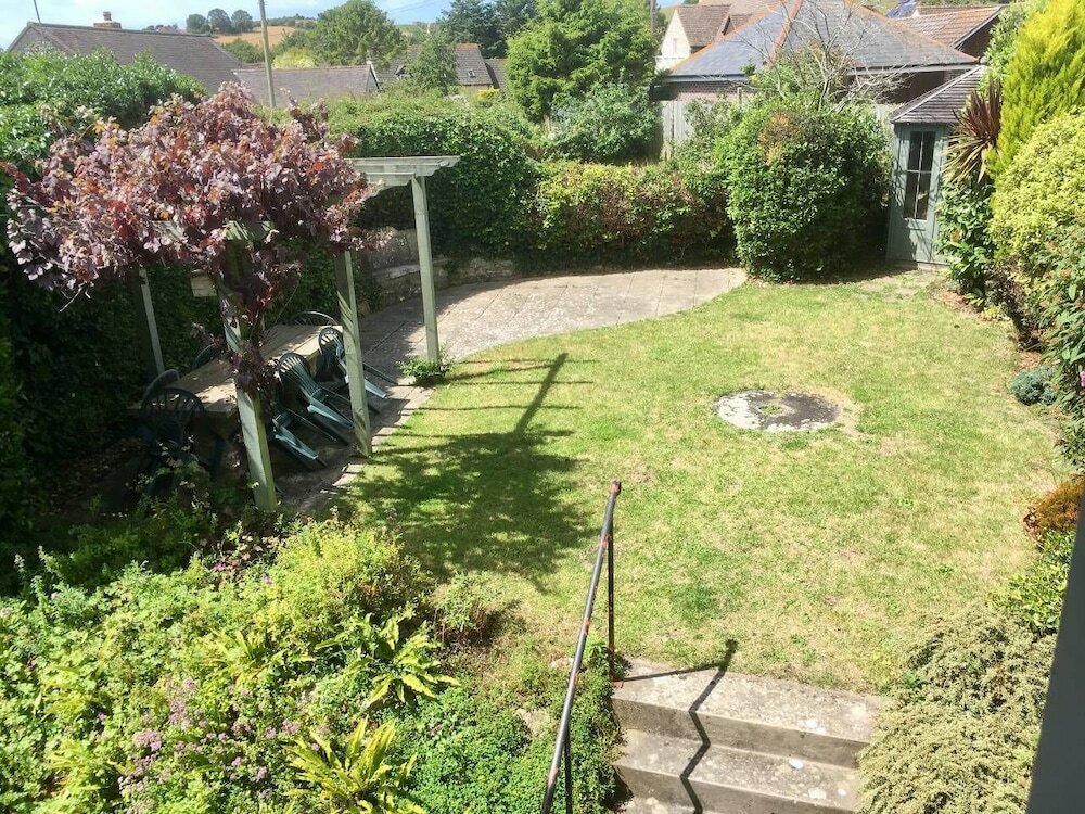 Фото Idyllic Riverside Cottage in Dorset