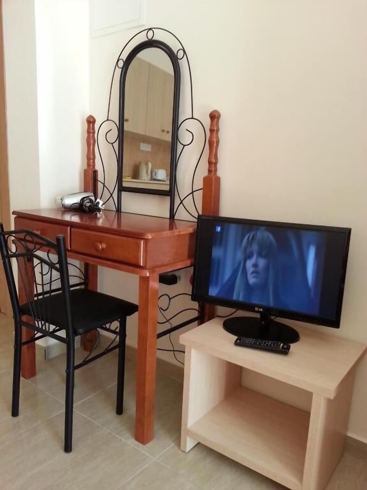 Фото St Lazaros House