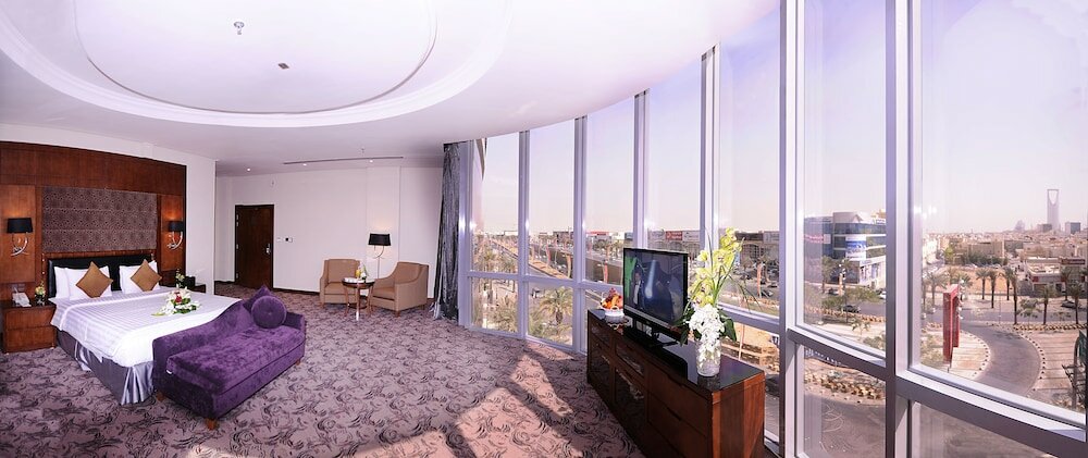 Фото Al Hamra Palace by Warwick