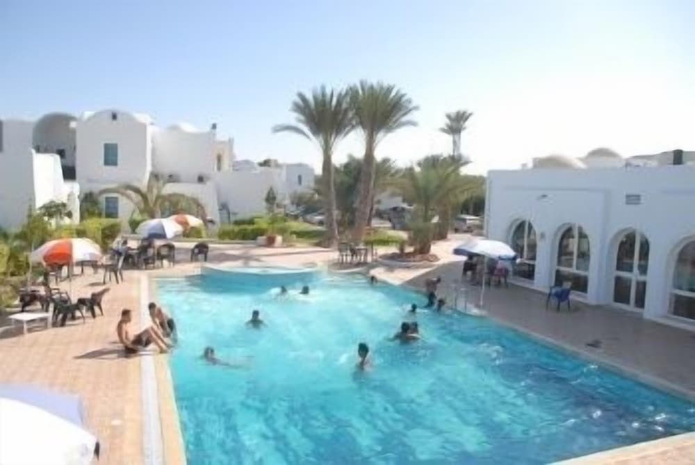 Фото отеля 1