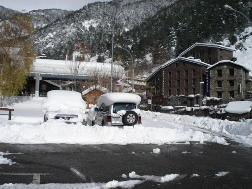 Фото Hotel Montane