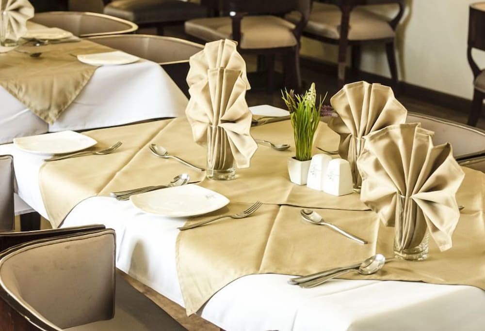 Фото Fabhotel Ambience Executive