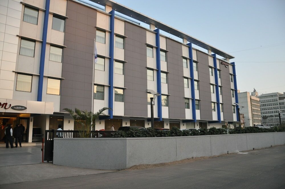 Фото Hampton by Hilton Vadodara-Alkapuri