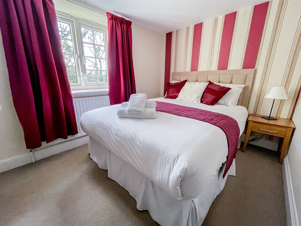 Фото The Angel Hotel