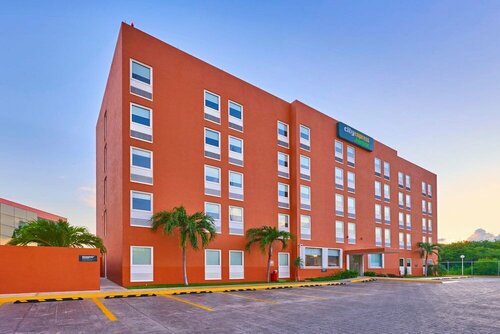 Гостиница City Express Junior by Marriott Cancun в Канкуне