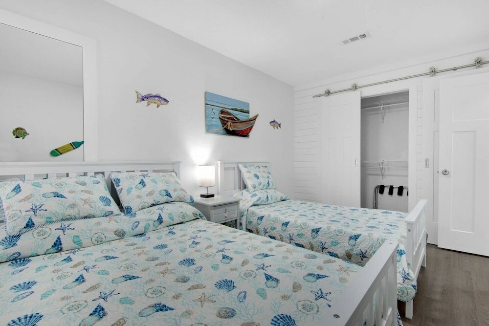 Фото Sunset Escapes B