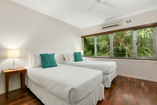 Гостиница Poolside Apt in Alamanda Beachfront 77 в Палм-Кове