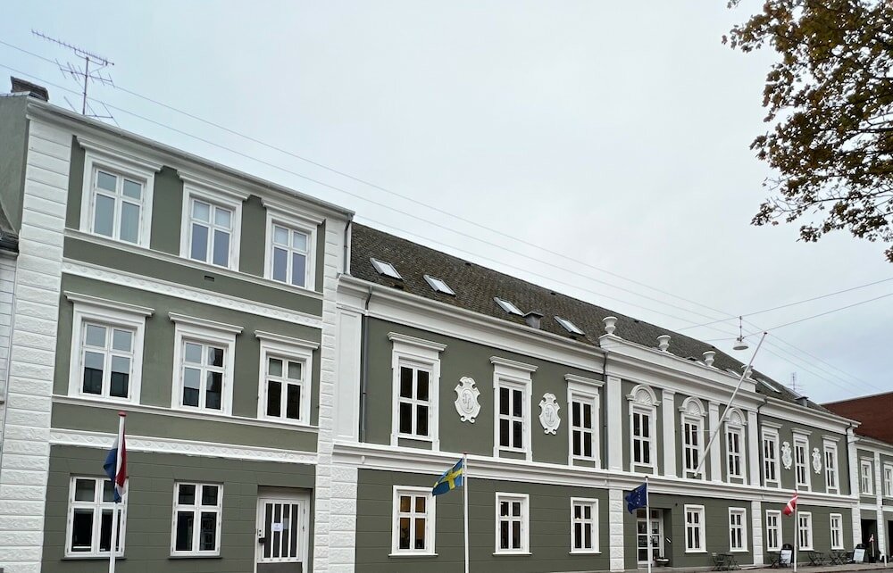 Фото отеля 1