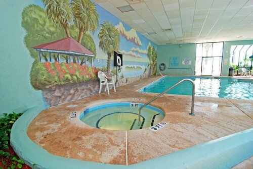 Гостиница Direct Ocean Front Penthouse! Indoor/outdoor Pool! в Миртл-Бич