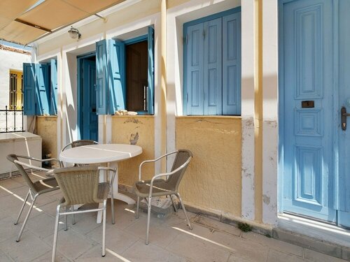 Гостиница Pretty Holiday Home in Symi Island With Balcony в Сими