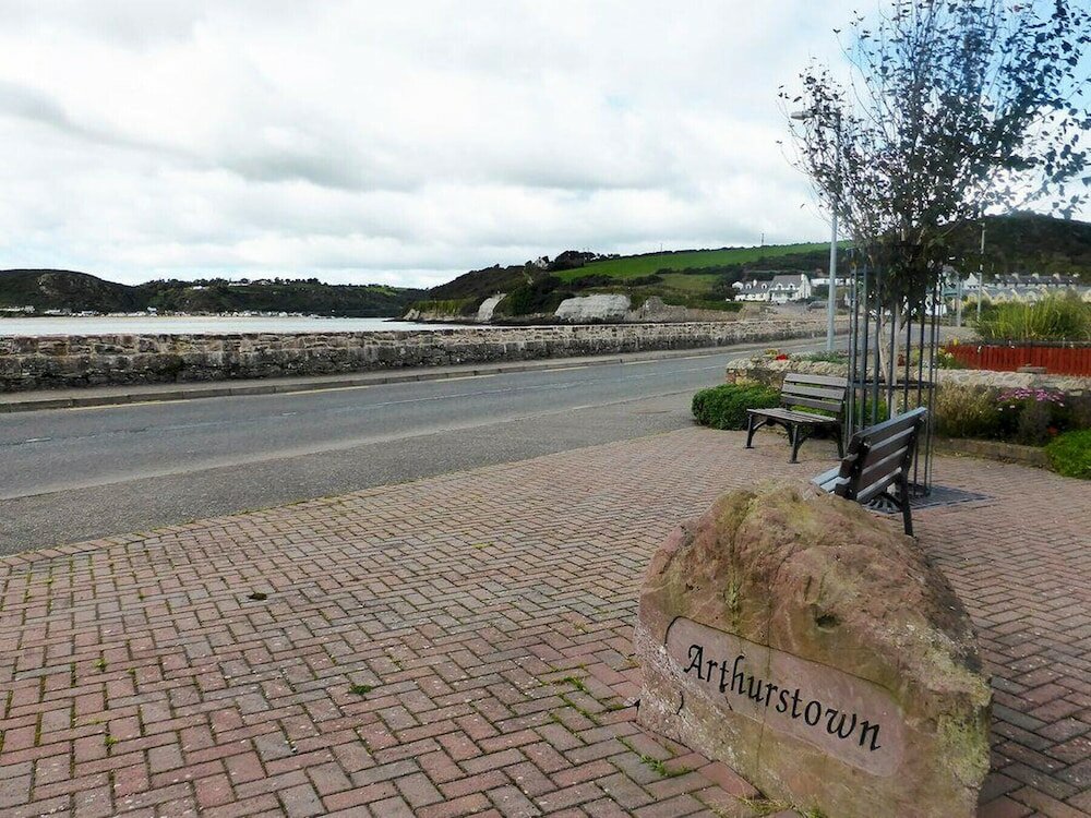 Фото The Loft Holiday Home