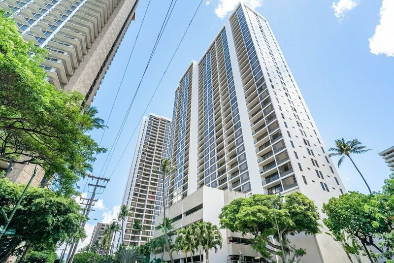 Гостиница 34 Floor With Panoramic Ocean And Diamond Head Views 1 Block To Beach Free Parking And Wifi в Гонолулу