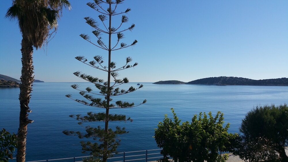 Фото Melas Apartments