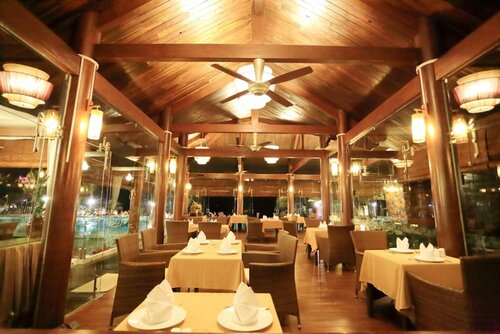 Гостиница Villa Del Sol Beach Resort & SPA