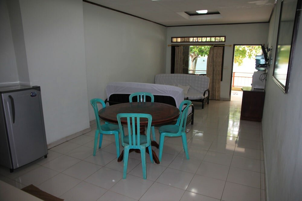 Фото Pandu Lakeside Hotel Parapat - Toba Lake