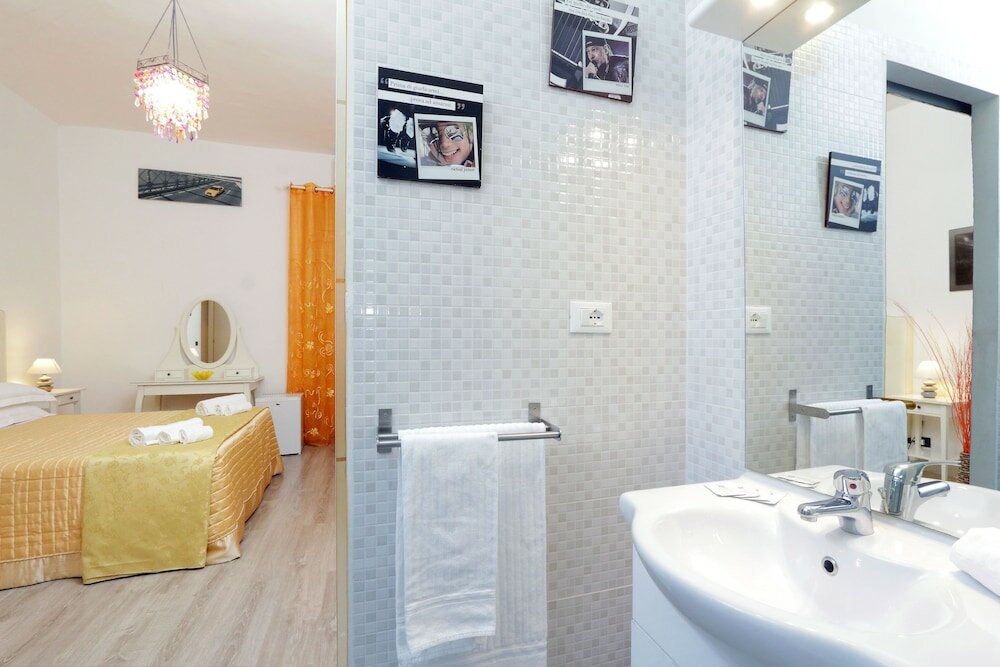 Фото AppleMoon Rooms for Rent