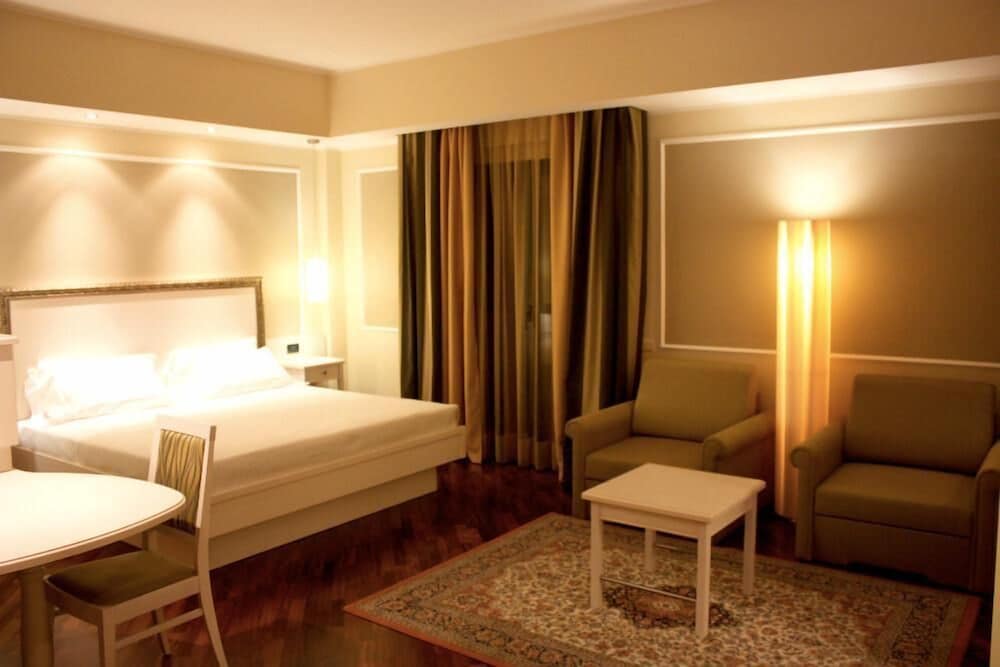 Фото Albergo della Roccia