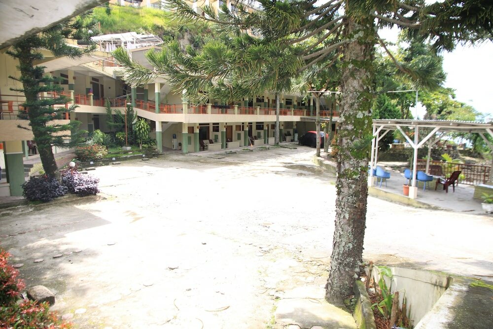 Фото Pandu Lakeside Hotel Parapat - Toba Lake