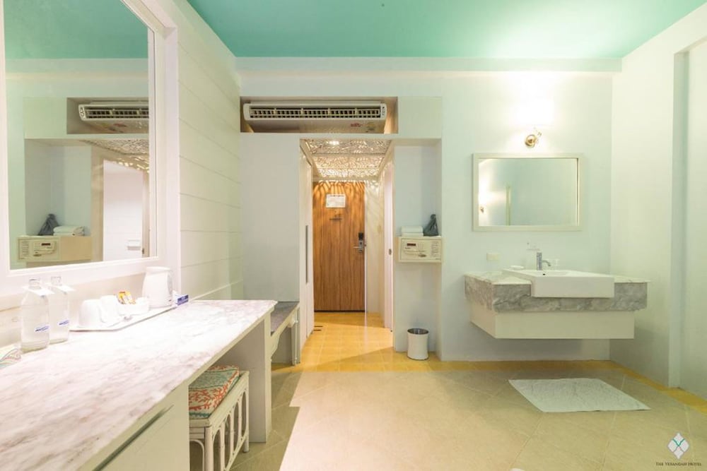 Фото The Verandah