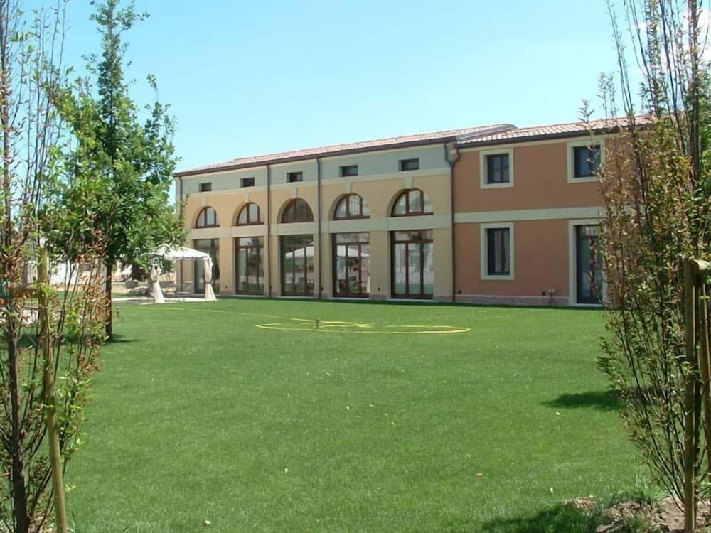 Фото Otto Ducati d'Oro