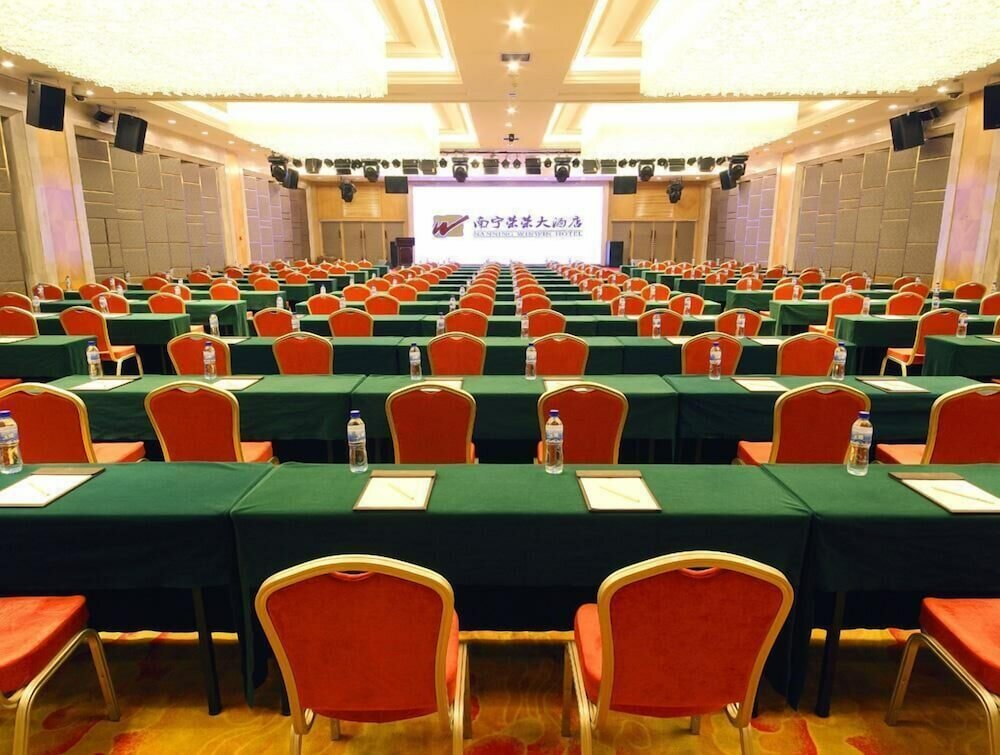 Фото Nanning Winwin Hotel